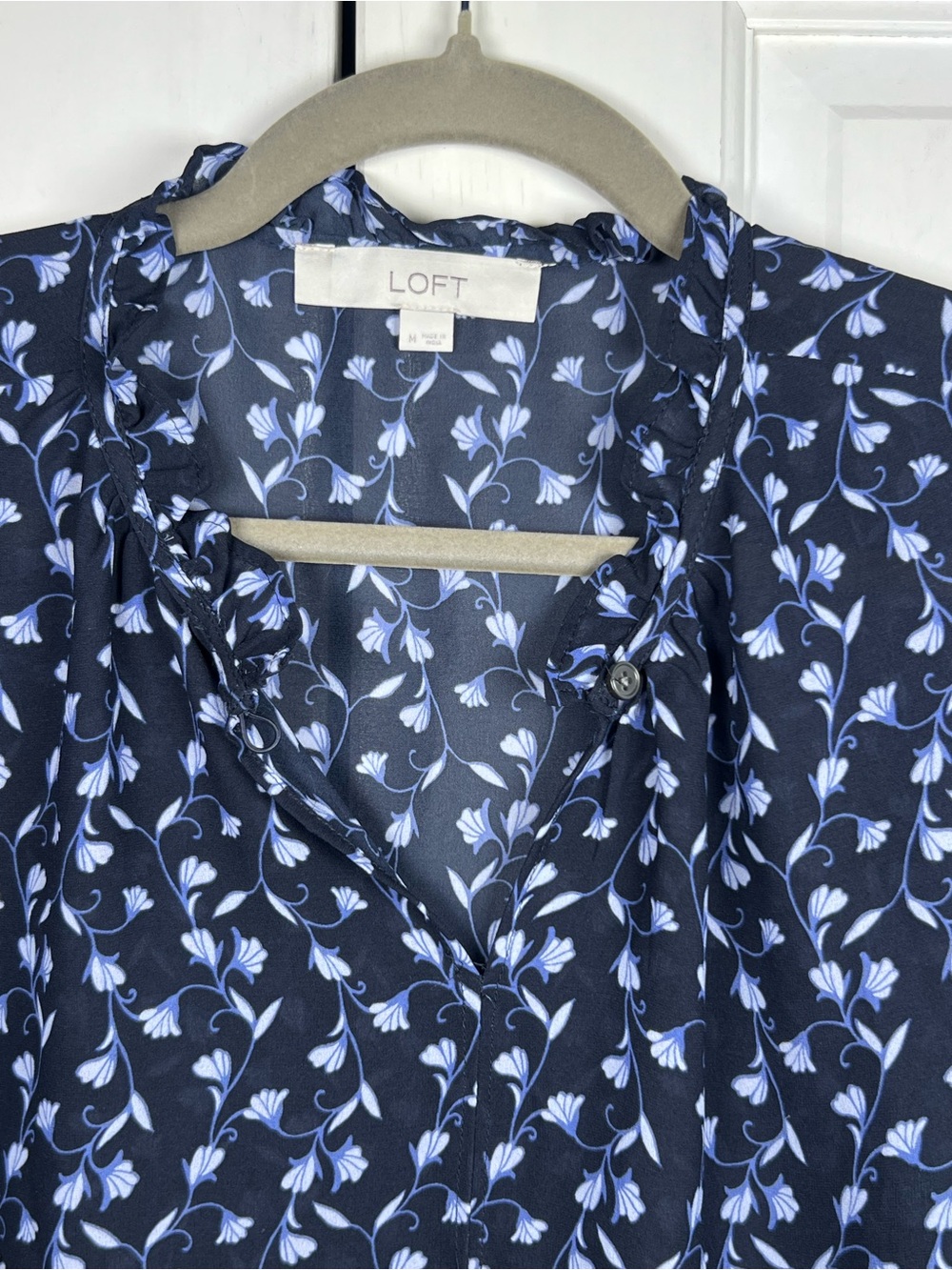 Loft Navy Blue Floral Peplum Hem Blouse Top Small Medium - Picture 2 of 7